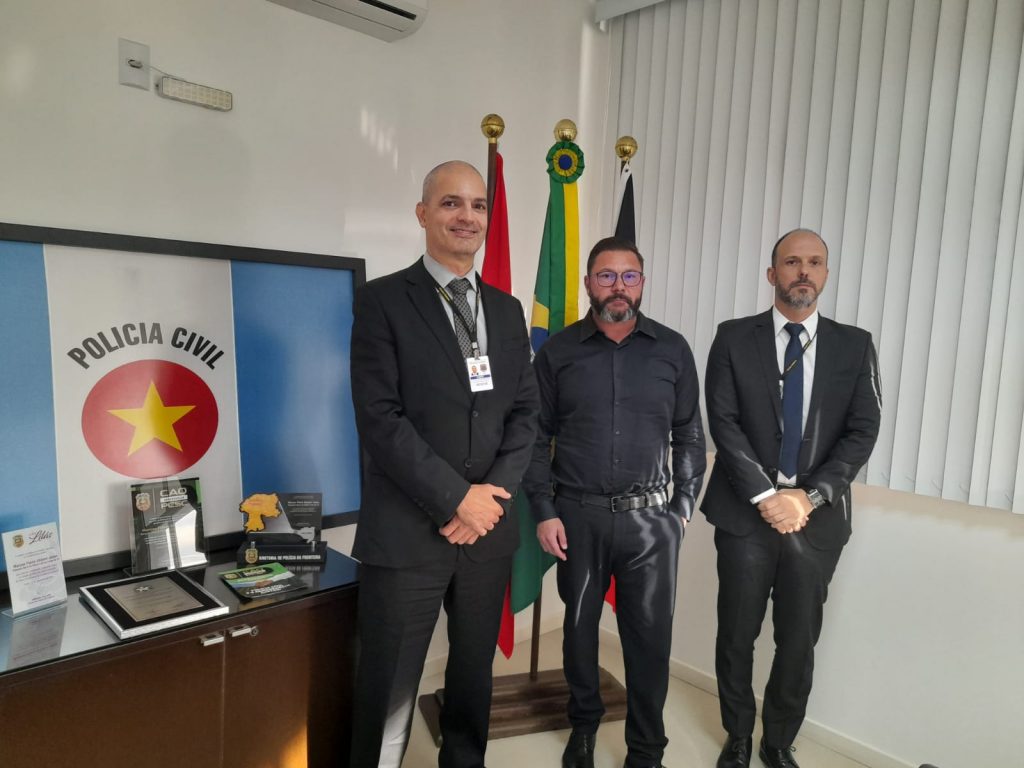 Delegacia Geral da Polícia Civil recebe a Polícia Federal e trata de força-tarefa no enfrentamento às organizações criminosas em SC