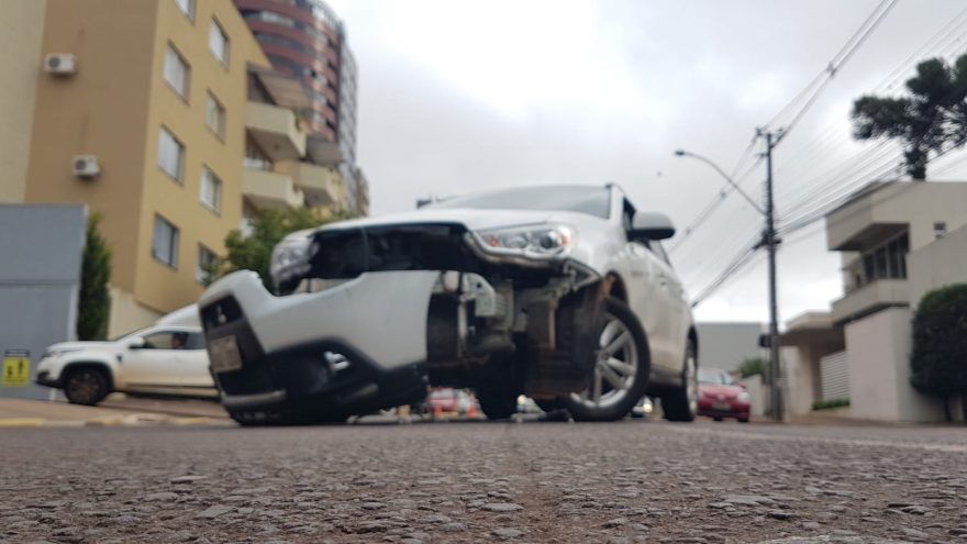 Mais uma colisão de trânsito é registrada na Rua Minas Gerais