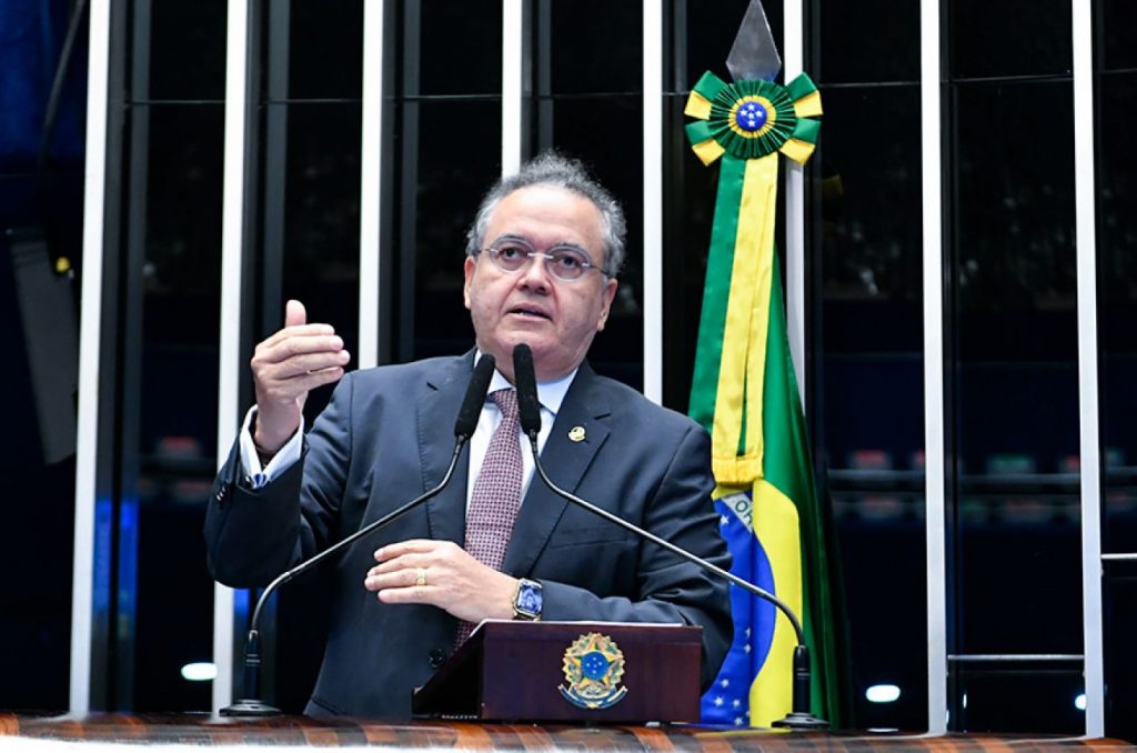 Para Roberto Rocha, intervenção do governo do MA no transporte de ferryboat prejudica usuários