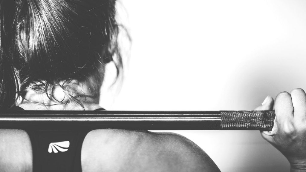 Mulher morre ao passar mal durante treino em academia