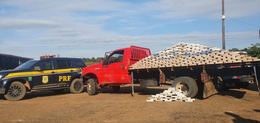 Em Vilhena/RO, realizando Operação Conjunta, PRF e PF apreendem mais de 200 KG de Cocaína