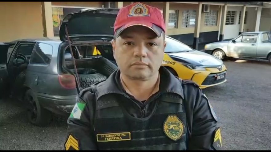 Segundo sargento da PRE, pelo veículo estar rebaixado, aparentando estar lotado, abordagem foi realiza na BR-277