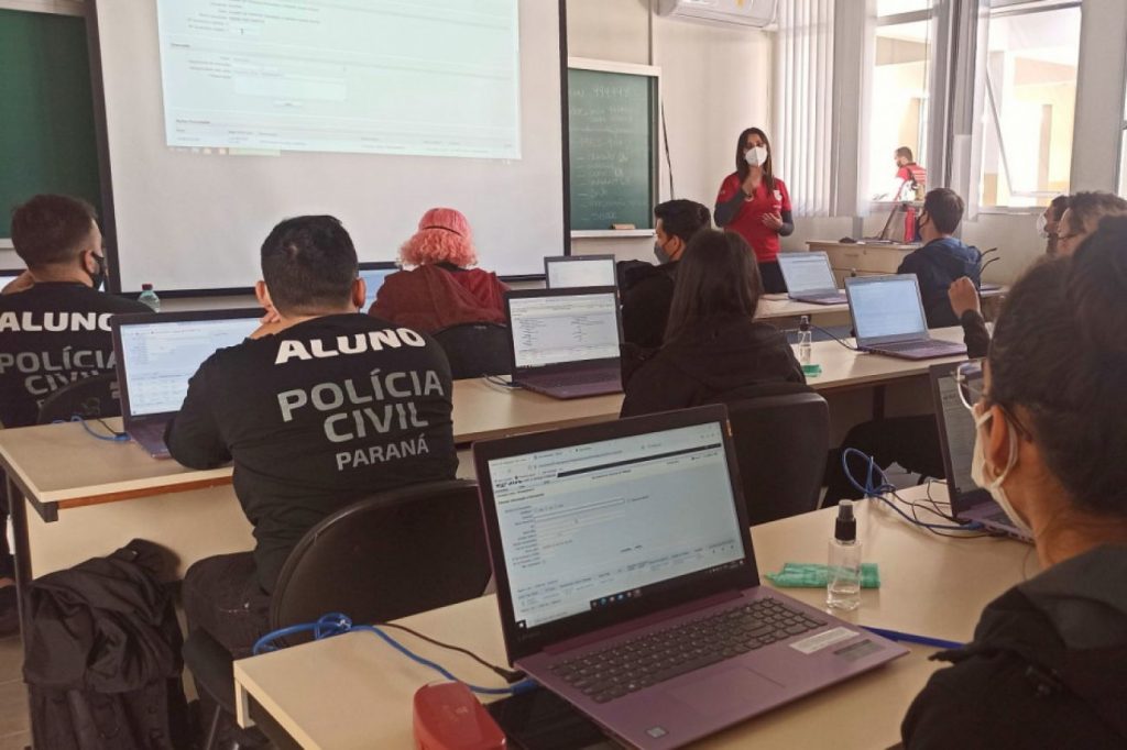 PCPR desenvolve nova matriz curricular para formação e atualização de policiais civis do Estado