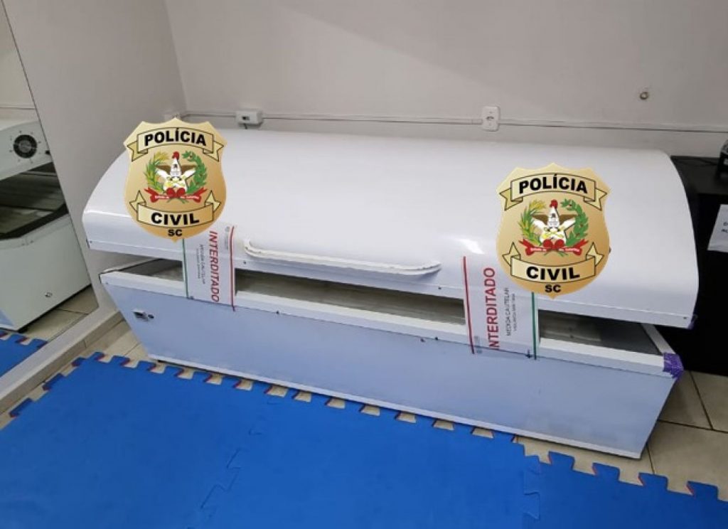 Operação “Solarium”: Polícia Civil e Vigilância Sanitária interditam clínica estética