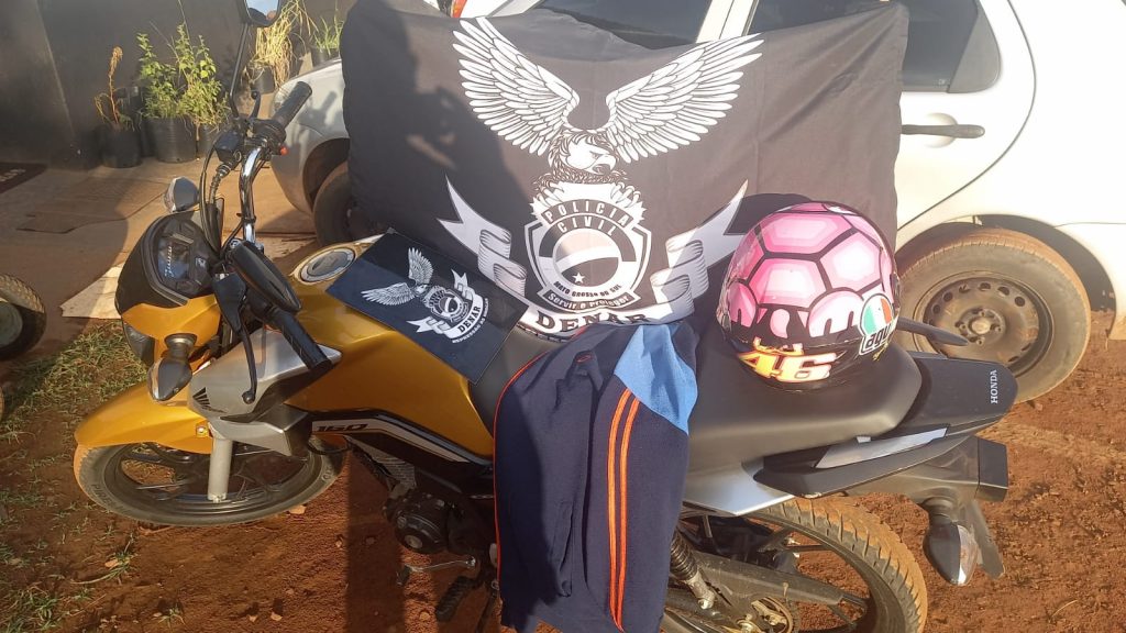 Policiais civis prendem criminoso que tentou roubar senhora de 64 anos, na Capital