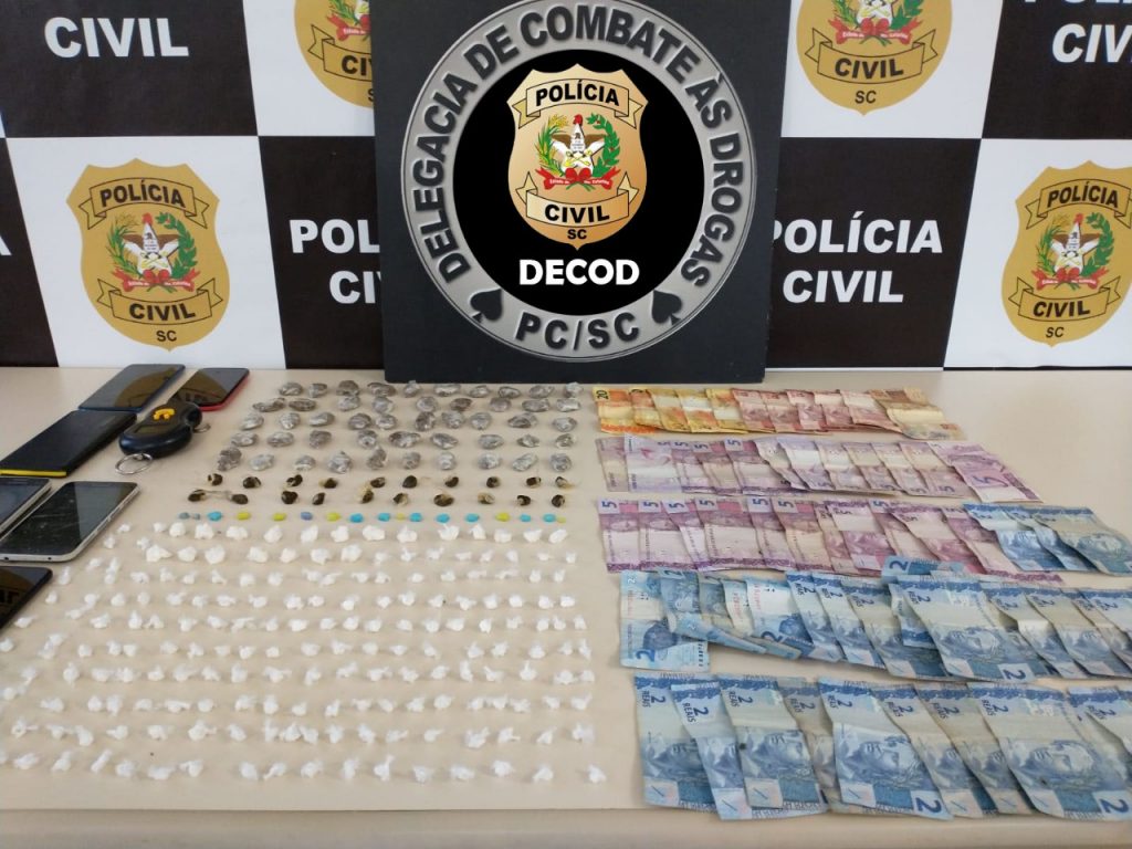 Investigação: operação integrada descobre drogas em residência e faz prisões em flagrante em Florianópolis