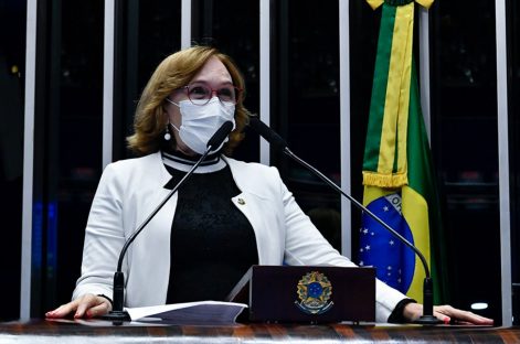 Zenaide diz que caderneta da gestante legaliza violência obstétrica Imagem referente a Zenaide diz que caderneta da gestante legaliza violência obstétrica