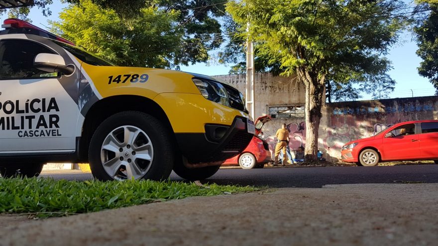 Polícia detém homens “parados na esquina” com documentos falsos