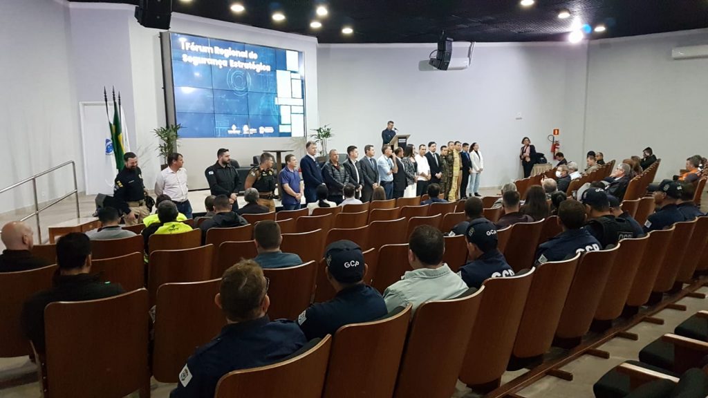 Durante o lançamento do Projeto Muralha, forças de segurança debatem melhorias para o setor