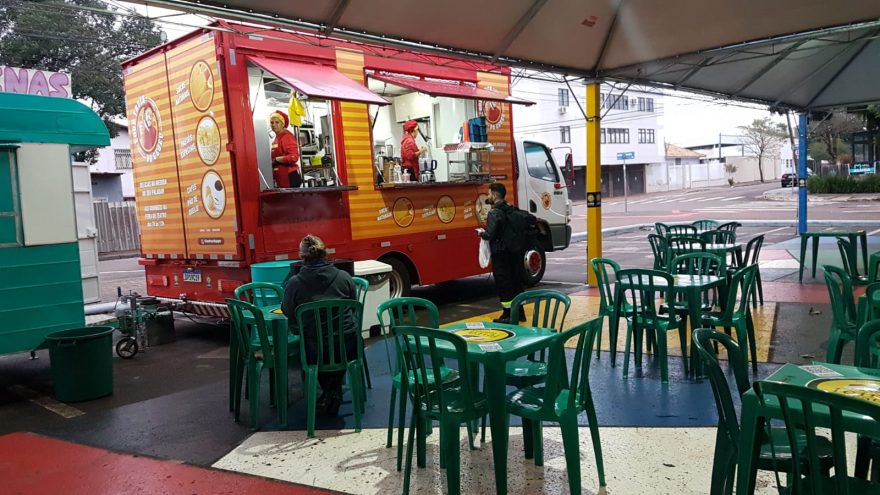 O café está servido! Comunidade pode aproveitar o domingão para ir à Feira do Teatro