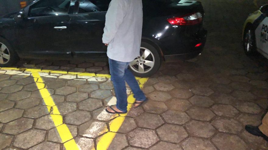 Homem de 26 anos que responde pelo crime de violência doméstica é detido pela PM