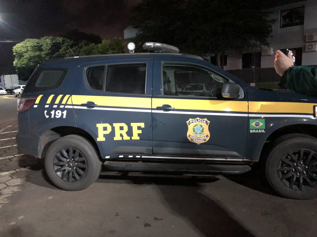 PRF recupera caminhonete com registro de furto em Céu Azul