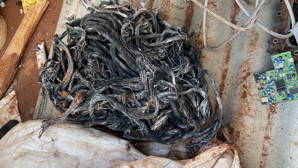 GM detém homem e apreende cerca de 24 kg de fios de alumínio no Jardim Melissa