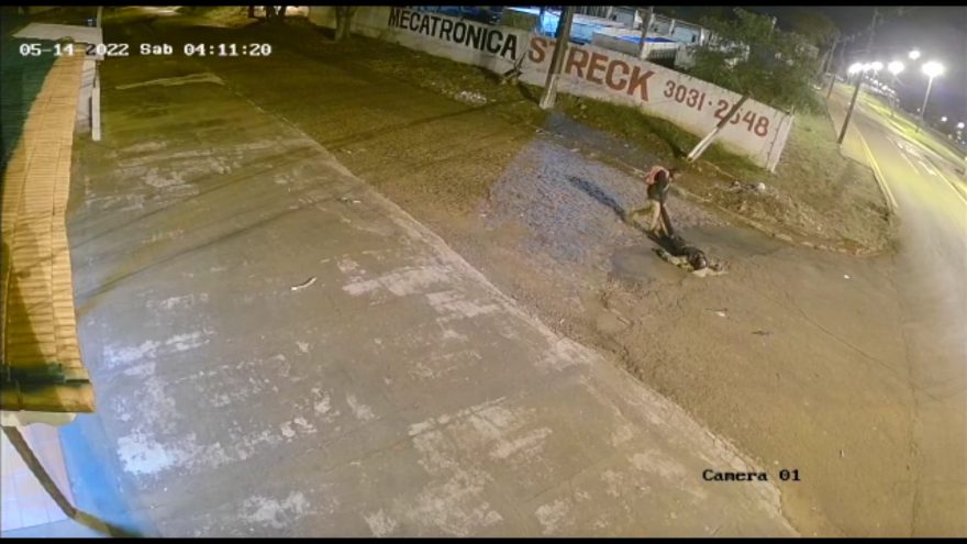 Imagens fortes: Vídeo mostra homem sendo morto a pauladas em Foz do Iguaçu