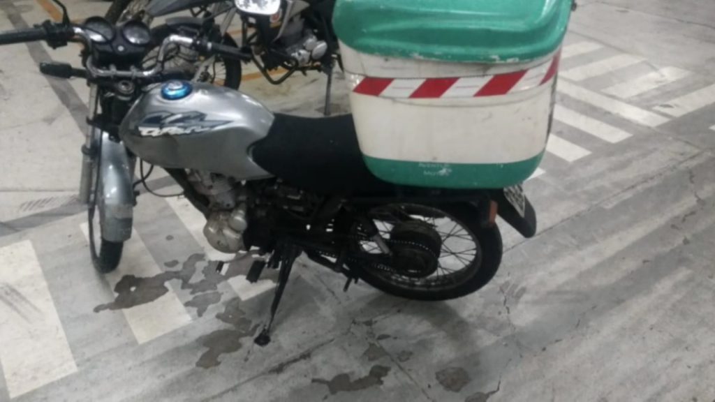 Moto com mais de R$ 1 milhão em débitos é apreendida
