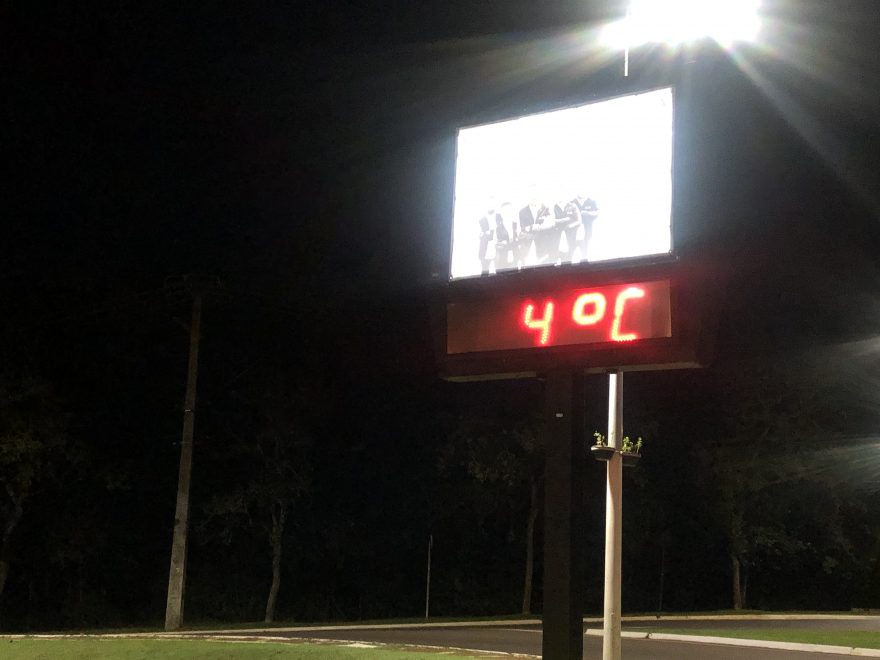 Fria madrugada tem como sensação térmica 0°