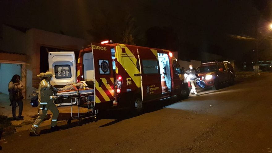 Jovem tenta tirar a própria vida fazendo cortes no pulso