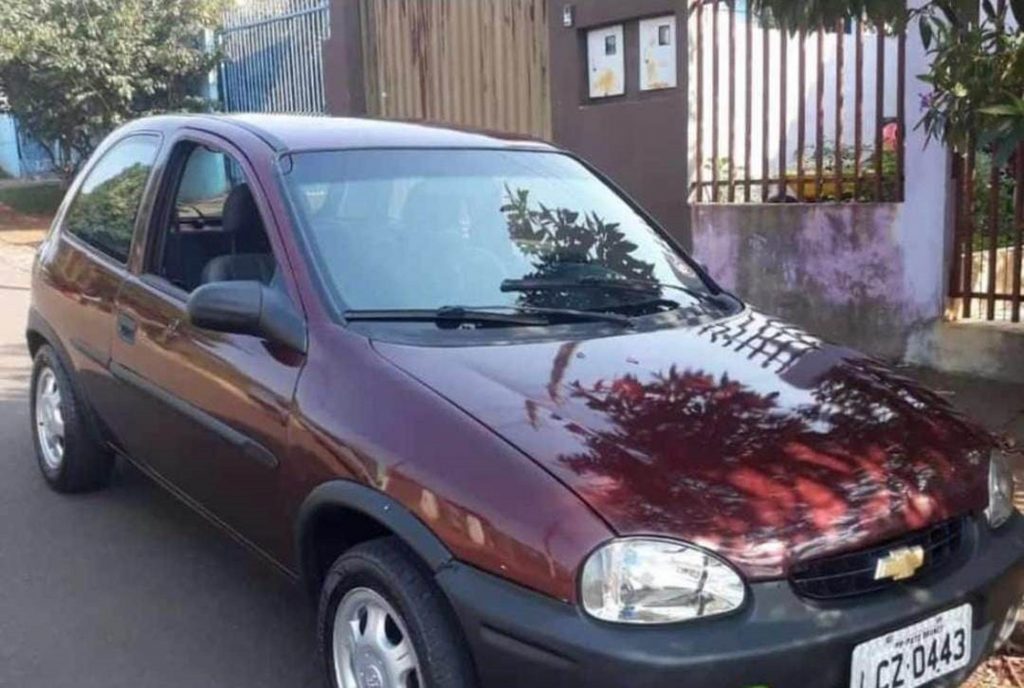 PM detém casal e recupera Corsa furtado