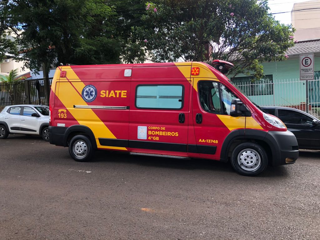 Idosa fica ferida ao sofrer queda no Centro