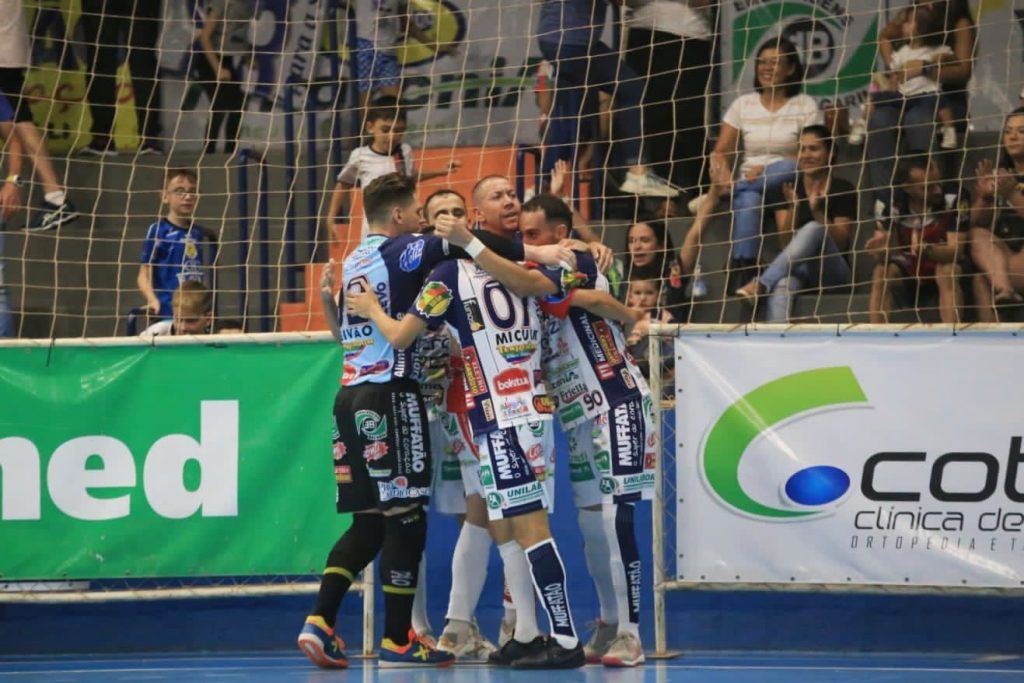 Cascavel Futsal vence o Umuarama pela segunda vez no ano com placar elástico
