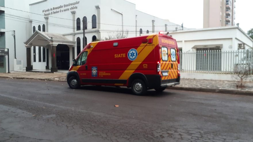 Idoso de 72 anos é socorrido após sofrer queda na Região Central