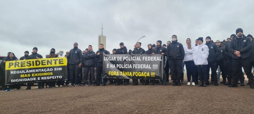 Policiais Penais Federais realizam paralisação e pedem regulamentação sem perda salarial