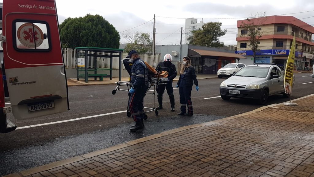 Mulher com dores no peito é socorrida pelo Samu no Bairro Alto Alegre