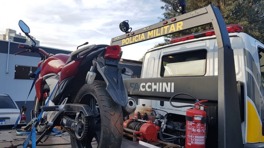 Moto com registro de furto abandonada no Periolo é recuperada pela Polícia Militar