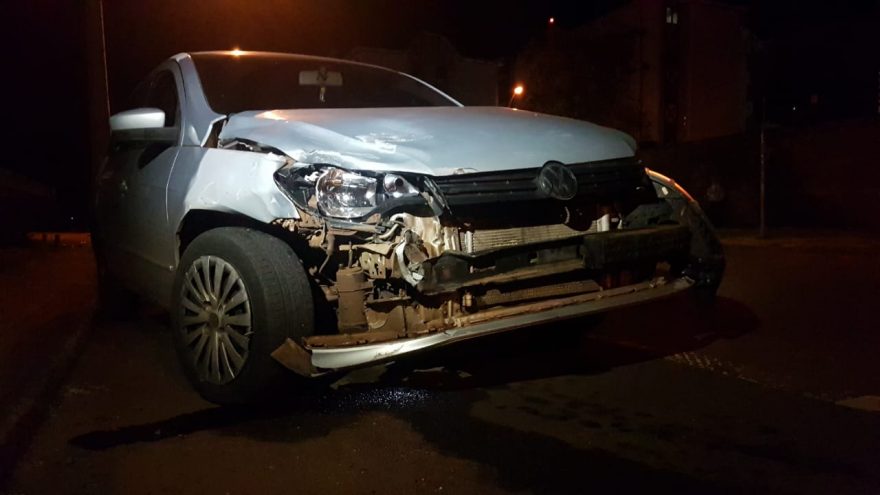 Colisão entre Mobi e Gol em cruzamento no Bairro Coqueiral deixa prejuízos
