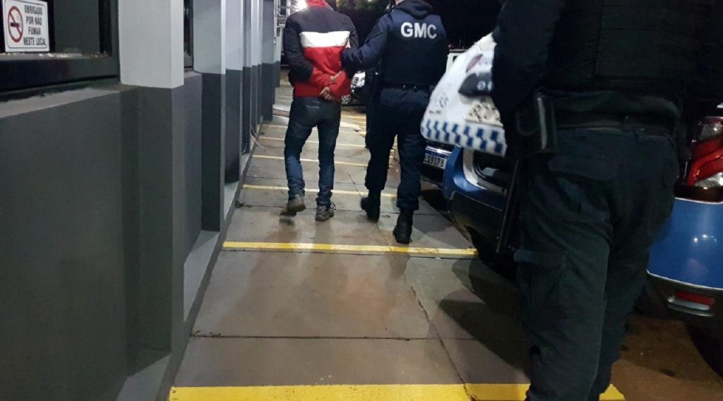 Homem com chave micha artesanal é detido pela GM no Floresta
