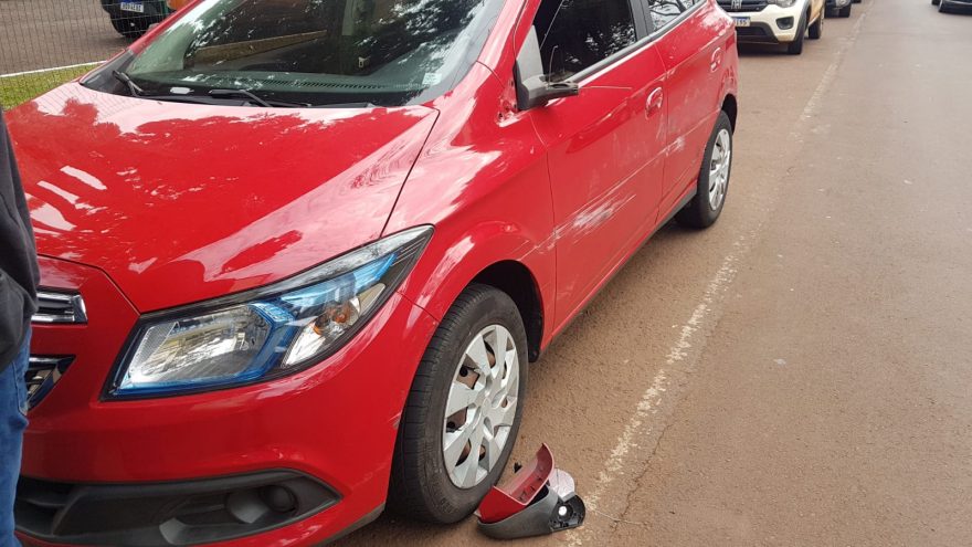 Carro e caminhão se envolvem em colisão na Avenida Assunção, em frente à rodoviária