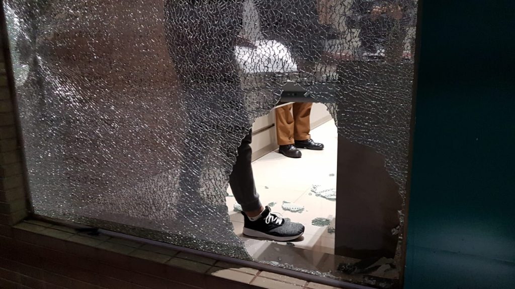 Estabelecimento é arrombado e furtado no Centro de Cascavel