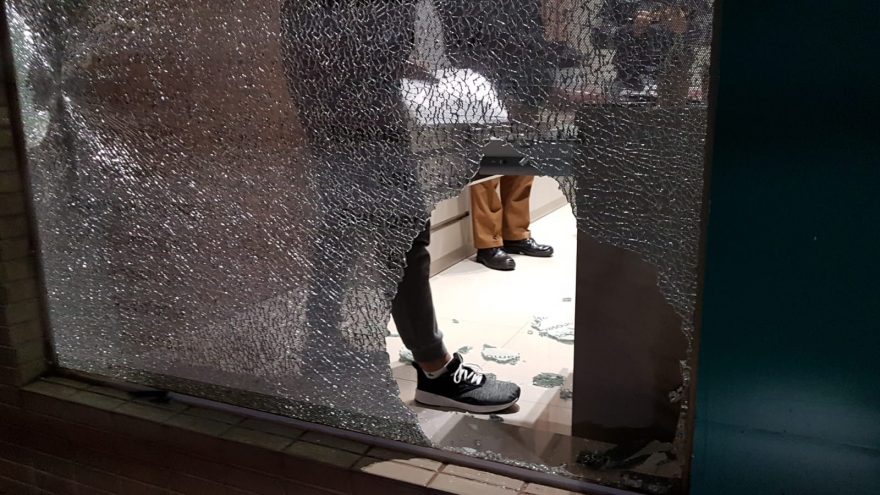 Estabelecimento é arrombado e furtado no Centro de Cascavel