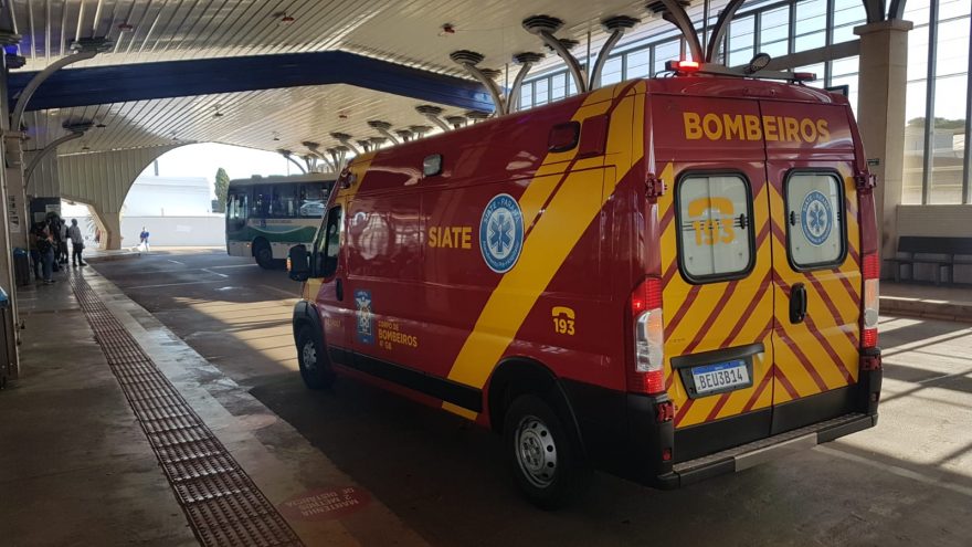 Mulher é agredida em confusão dentro de ônibus do transporte coletivo de Cascavel