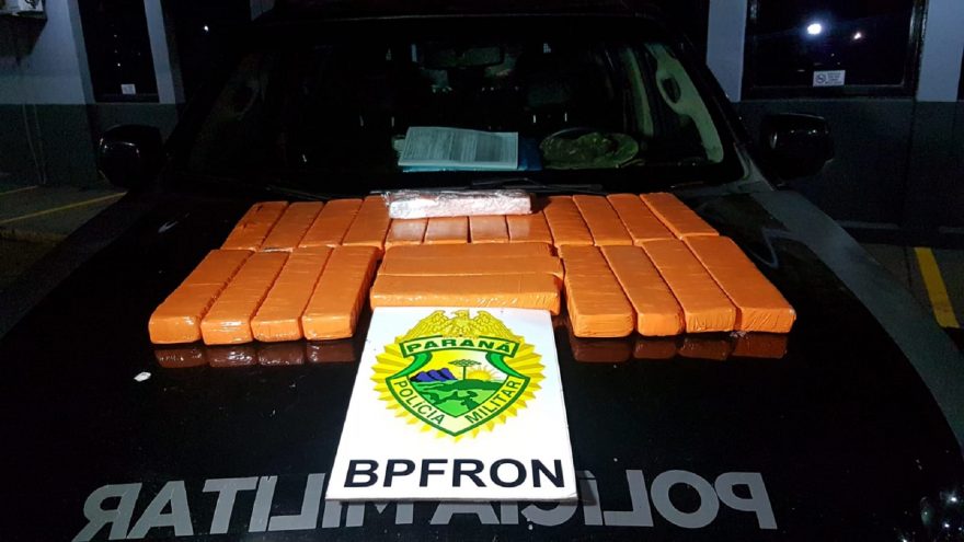 BPFron apreende pouco mais de doze quilos de maconha na Av. Tancredo Neves, em Cascavel