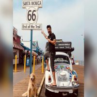 Imagem referente a Influenciador de SC que viajava com Fusca nos EUA em companhia de cão, morre em acidente de trânsito