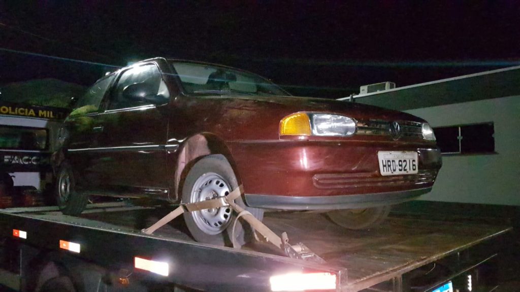 Veículo Gol é apreendido pelo Pelotão de Choque no Bairro Coqueiral Veículo Gol é apreendido pelo Pelotão de Choque no Bairro Coqueiral