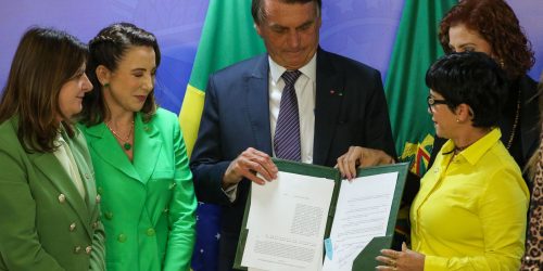 Imagem referente a Lei Henry Borel torna crime hediondo assassinato de menores de 14 anos