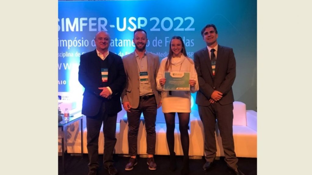 Professor e Acadêmica da Unioeste são premiados em simpósio internacional sobre tratamento de feridas