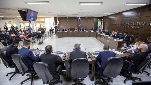 Veja quais os vereadores de Cascavel votaram a favor do reajuste do salário de R$ 13.700