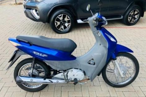 Biz com placa AOV-2583 foi furtada no Bairro Country