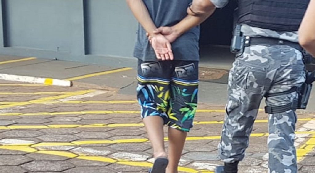 Lei branda? Adolescente foi apreendido quatro vezes em uma semana em Cascavel Lei branda? Adolescente foi apreendido quatro vezes em uma semana em Cascavel