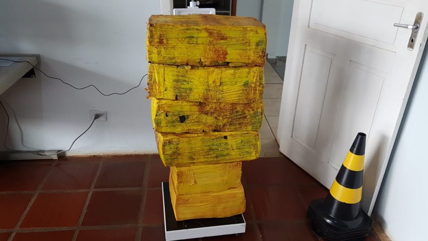 PRE realiza apreensão de drogas na rodovia PR-180, em Cascavel