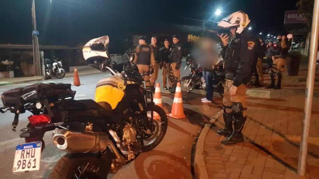 Autoridades realizam operação de trânsito na região Oeste da cidade