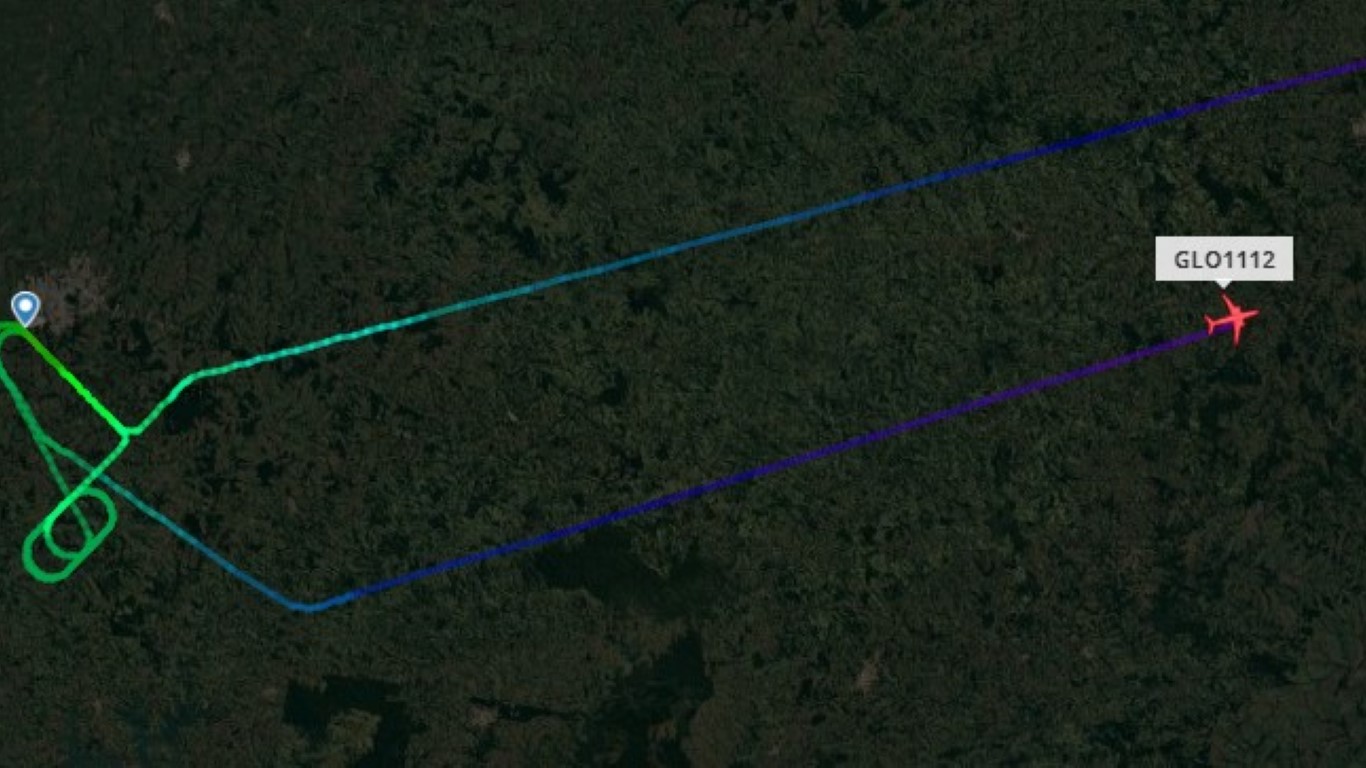Mais uma vez avião da Gol não consegue pouso em Cascavel e retorna para Guarulhos Imagem referente a Mais uma vez avião da Gol não consegue pouso em Cascavel e retorna para Guarulhos