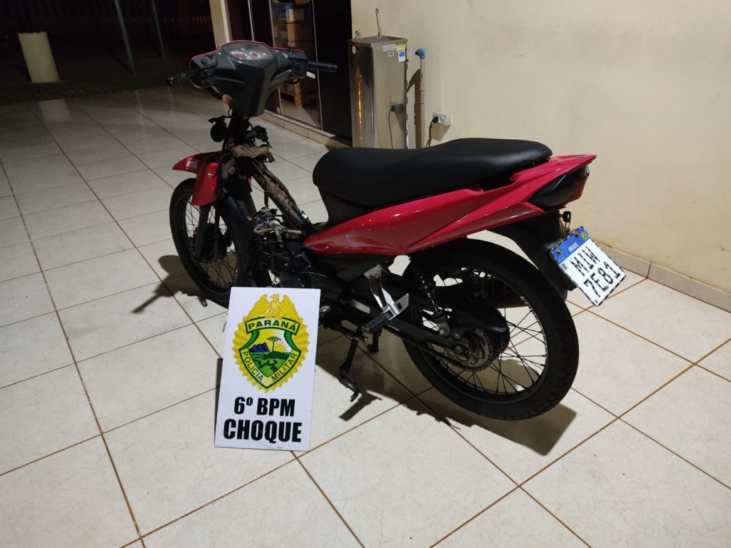 Casal é encaminhado até a delegacia por receptação e motocicleta é recuperada