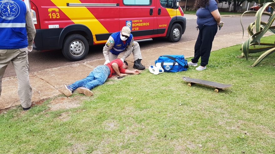 Skatista fica ferido ao sofrer queda no Santa Cruz