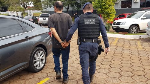 Homem é detido pela Guarda Municipal em Cascavel por furto qualificado