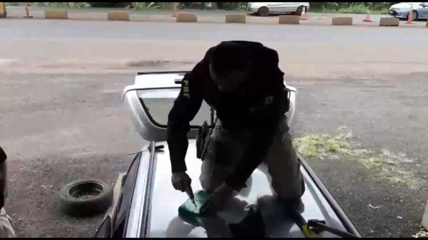 PRF apreende 20 kg de cocaína na BR-277 e traz prejuízo de R$ 3,7 milhões a traficantes