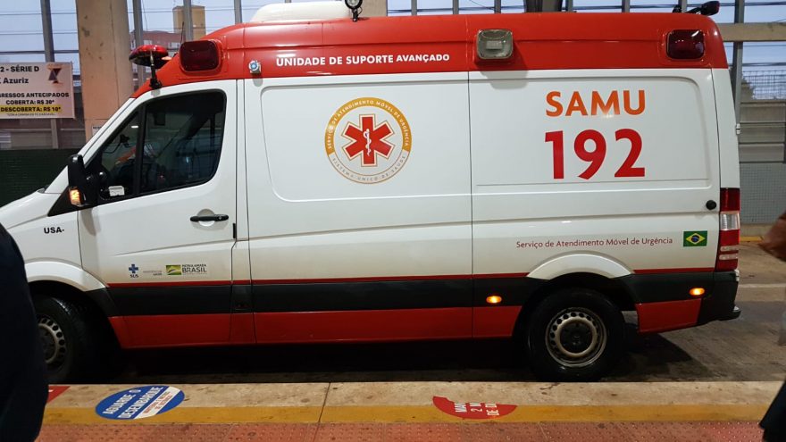 Jovem de 17 anos sofre queda no interior de ônibus do transporte coletivo e é socorrida pelo SAMU